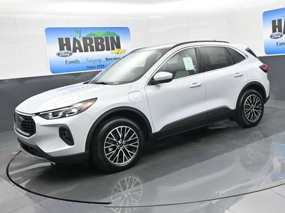 New 2025 Ford Escape SE w/ PHEV Premium Package