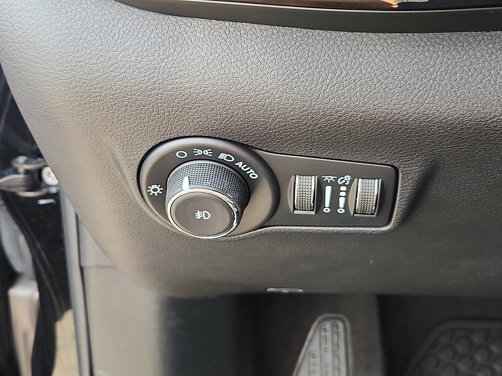 Used 2022 Jeep Compass Trailhawk w/ Trailhawk Elite Group AWD/4WD image 25