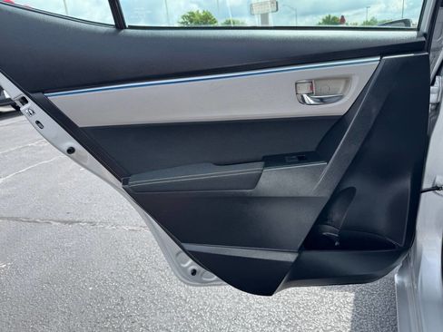 Used 2014 Toyota Corolla LE FWD image 17
