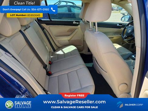 Used 2011 Volkswagen Jetta TDI w/ Premium Pkg FWD image 13
