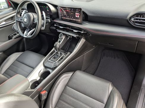 Used 2024 Dodge Hornet R/T Plus w/ Tech Pack Plus w/o Parking image 32