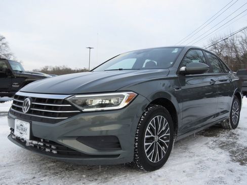 Used 2019 Volkswagen Jetta SEL w/ Cold Weather Package image 1