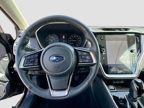 Used 2025 Subaru Outback Limited AWD/4WD image 11