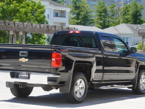 Used 2018 Chevrolet Silverado 1500 LT AWD/4WD image 15