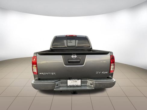 Used 2018 Nissan Frontier PRO-4X image 4