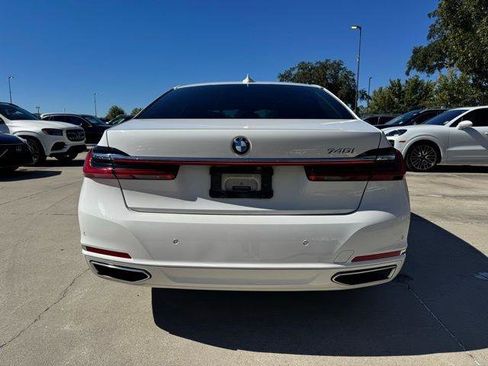 Used 2020 BMW 740i image 21