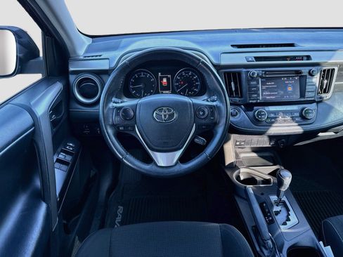 Used 2018 Toyota RAV4 XLE FWD image 20
