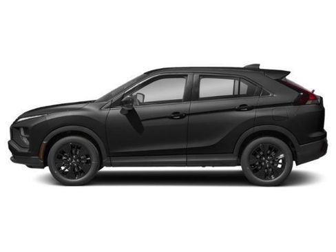 Used 2023 Mitsubishi Eclipse Cross LE AWD/4WD image 2