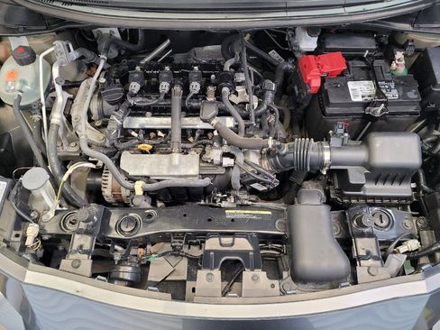 Used 2021 Nissan Versa SV FWD image 30