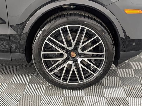 New 2026 Porsche Cayenne Coupe image 14