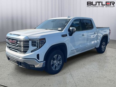 Used 2024 GMC Sierra 1500 SLT image 1