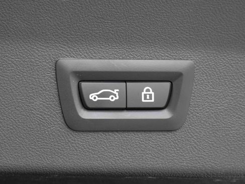 Certified 2023 BMW X4 xDrive30i w/ M Sport Package image 40