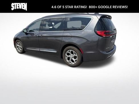 Used 2023 Chrysler Pacifica Limited FWD image 5