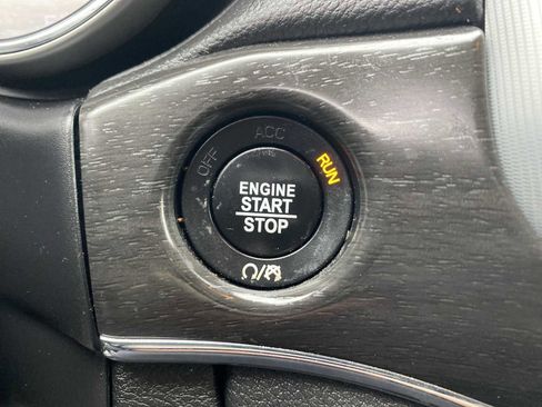 Used 2018 Jeep Grand Cherokee Limited image 23