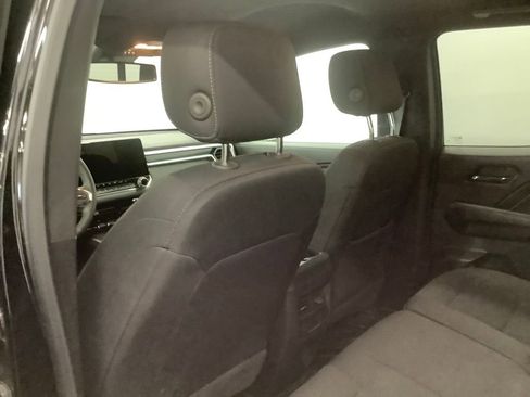 Used 2024 GMC Canyon Elevation w/ Convenience Package AWD/4WD image 8