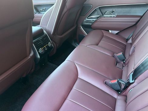 New 2025 Land Rover Range Rover SE image 16