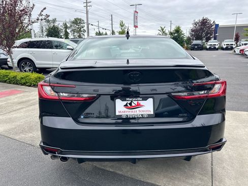 Used 2026 Toyota Camry Hybrid w/ Multimedia Upgrade Package AWD/4WD image 4
