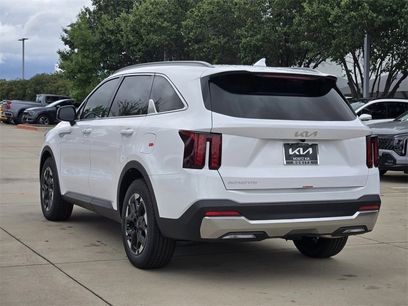 New 2026 Kia Sorento S w/ S Panoramic Sunroof Package