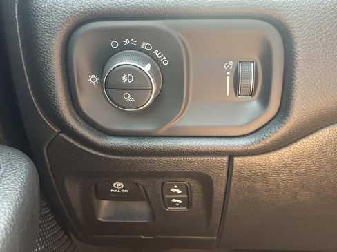 Used 2022 RAM 1500 Lone Star RWD image 28