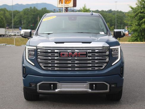 Used 2025 GMC Sierra 1500 Denali w/ Denali Reserve Package AWD/4WD image 2