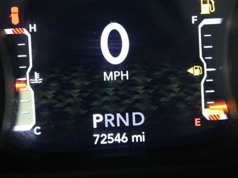 Used 2018 Jeep Wrangler Unlimited Sahara AWD/4WD image 38
