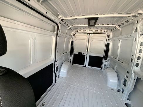 New 2026 RAM ProMaster 2500 w/ Convenience Group FWD image 21