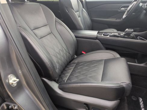 Used 2024 Nissan Rogue Platinum w/ Platinum Premium Package image 33