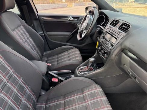 Used 2011 Volkswagen Golf 4-Door image 28