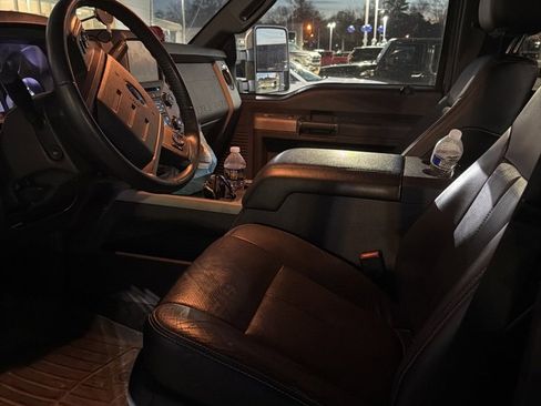 Used 2015 Ford F250 Lariat w/ Lariat Ultimate Package image 8