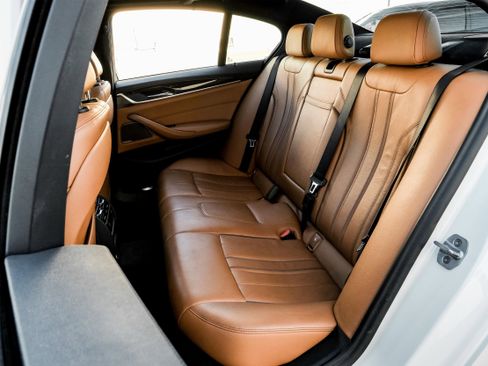 Used 2018 BMW 540i xDrive image 42