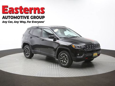 Used 2025 Jeep Compass Trailhawk AWD/4WD image 50