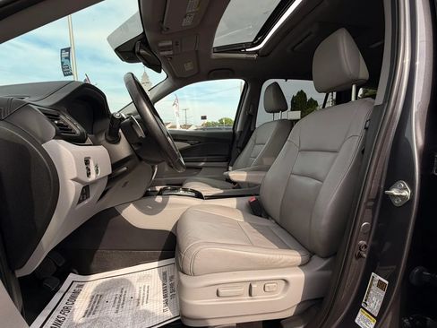 Used 2016 Honda Pilot Touring image 8