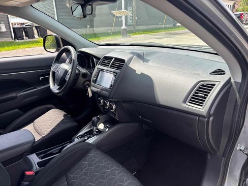 Used 2025 Mitsubishi Outlander Sport ES AWD/4WD image 30