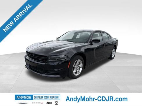 Used 2022 Dodge Charger SXT RWD image 3
