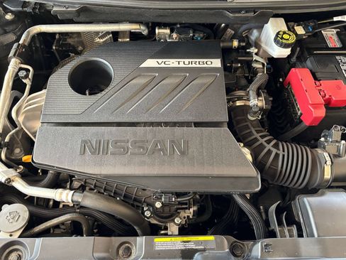 Used 2025 Nissan Rogue SV FWD image 32