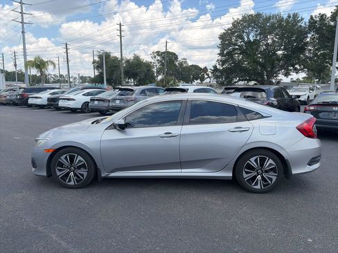Used 2017 Honda Civic EX-L image 4