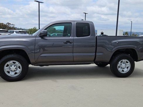 Used 2019 Toyota Tacoma SR RWD image 5