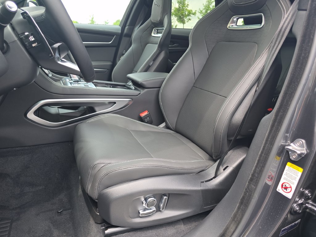 New 2026 Jaguar F-PACE R-Dynamic S AWD/4WD image 30