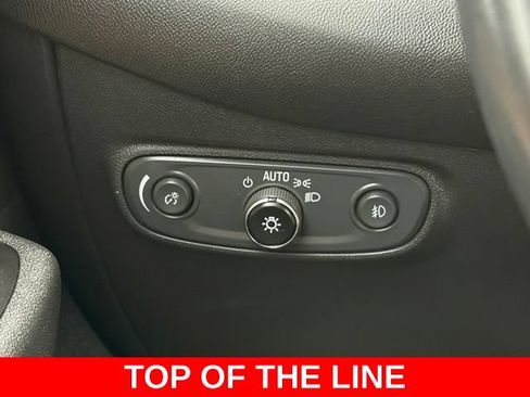 Used 2022 Chevrolet Equinox Premier w/ LPO, Floor Liner Package FWD image 19
