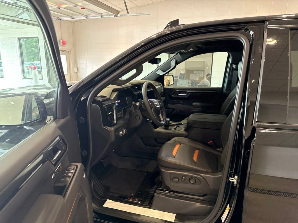 New 2026 GMC Sierra 1500 AT4 w/ AT4 Premium Package AWD/4WD image 22