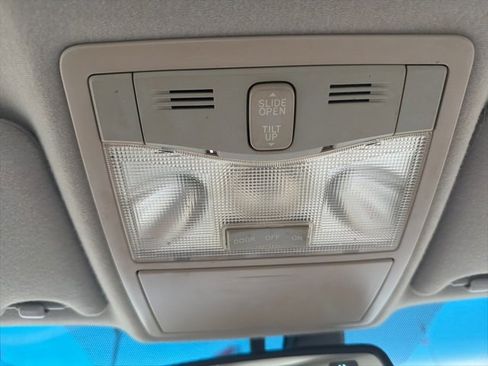 Used 2006 Toyota Avalon Limited image 28