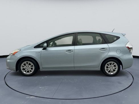 Used 2014 Toyota Prius V Two image 5