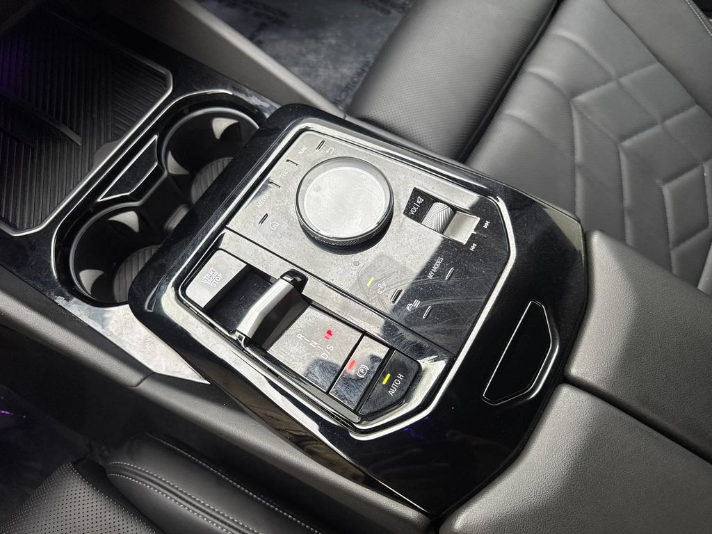 Used 2026 BMW 530i RWD image 70