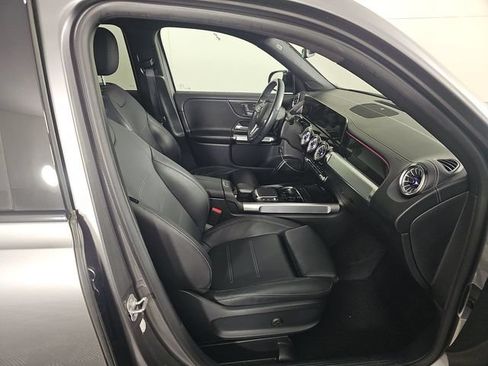 Used 2023 Mercedes-Benz GLB 250 image 12