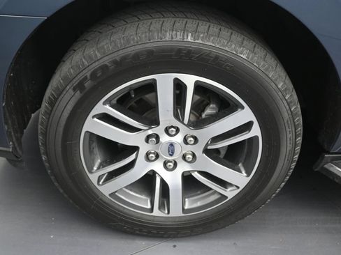 Used 2023 Ford Expedition XLT RWD image 9