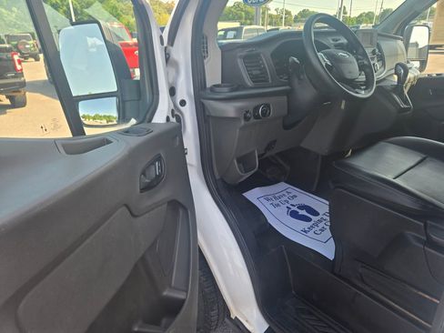Used 2023 Ford Transit 350 DRW RWD image 6