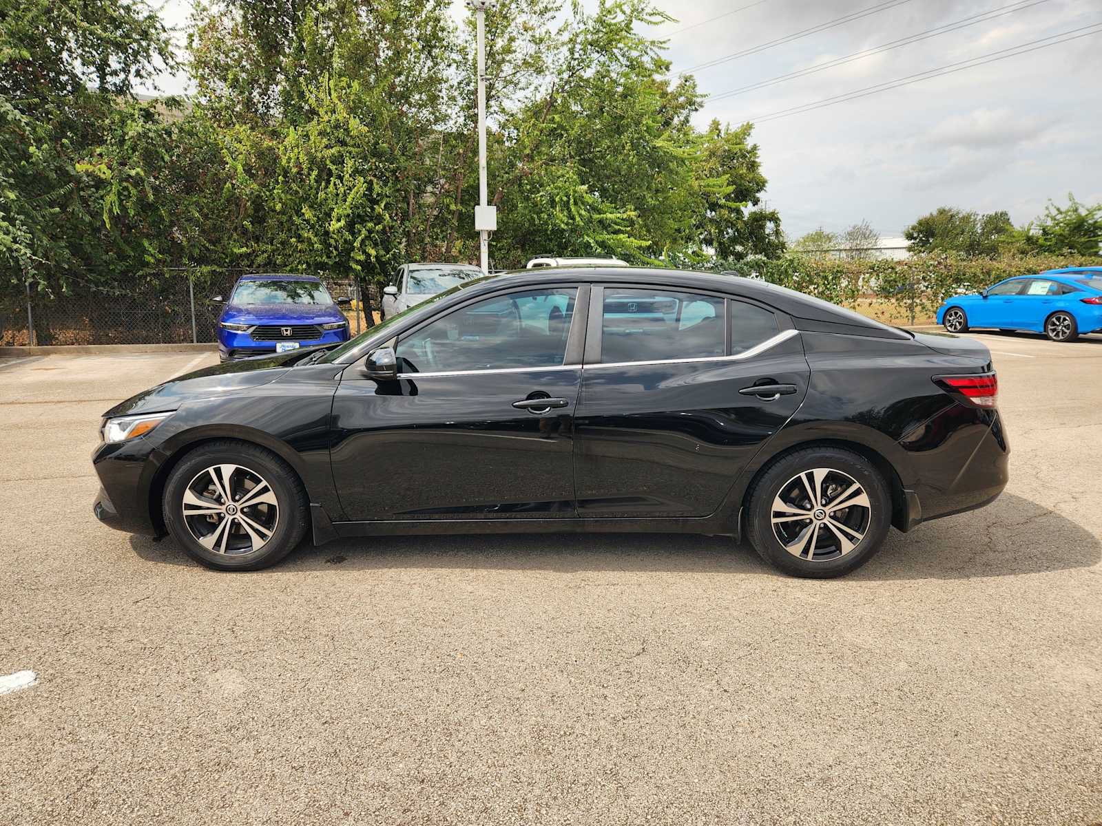 Used 2020 Nissan Sentra SV FWD image 4