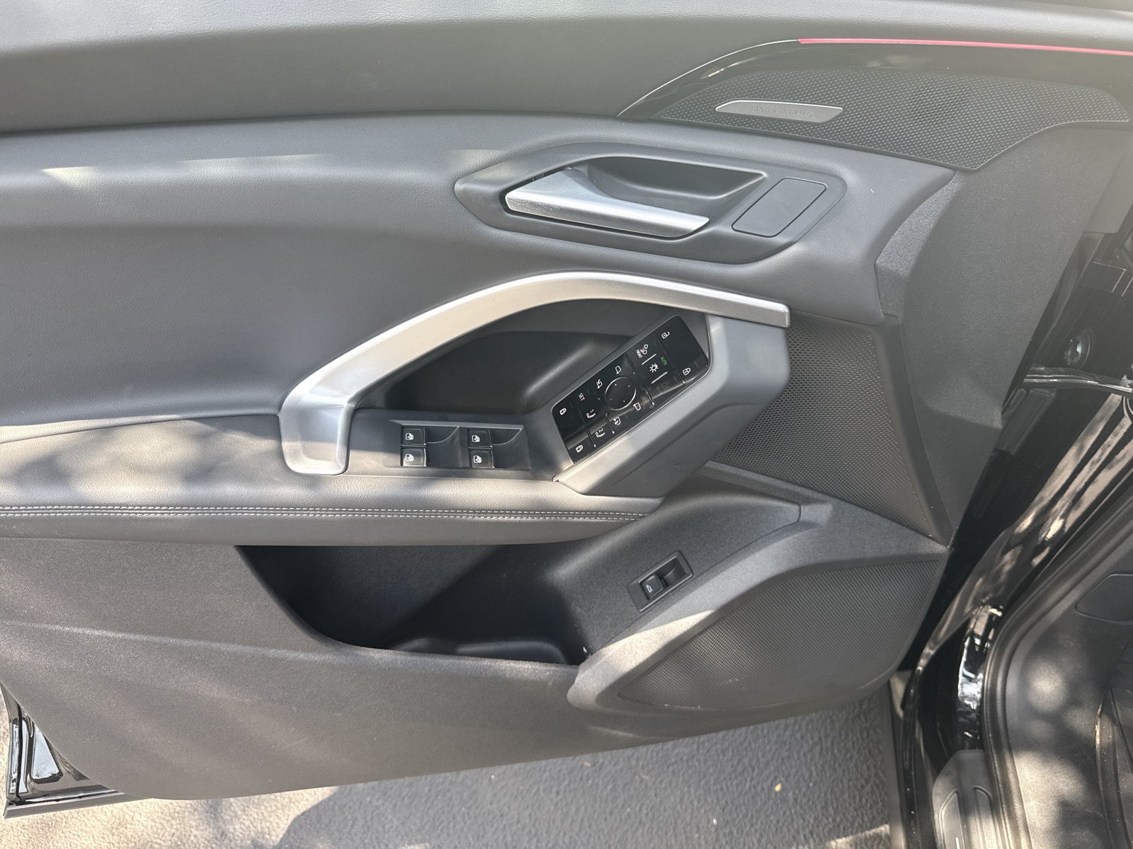Used 2025 Audi Q5 Prestige w/ 20" Wheel Package AWD/4WD image 16