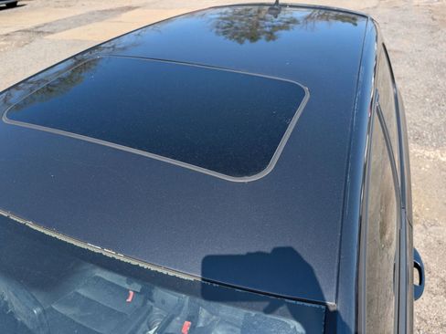 Used 2012 Volkswagen Golf R 2-Door image 9