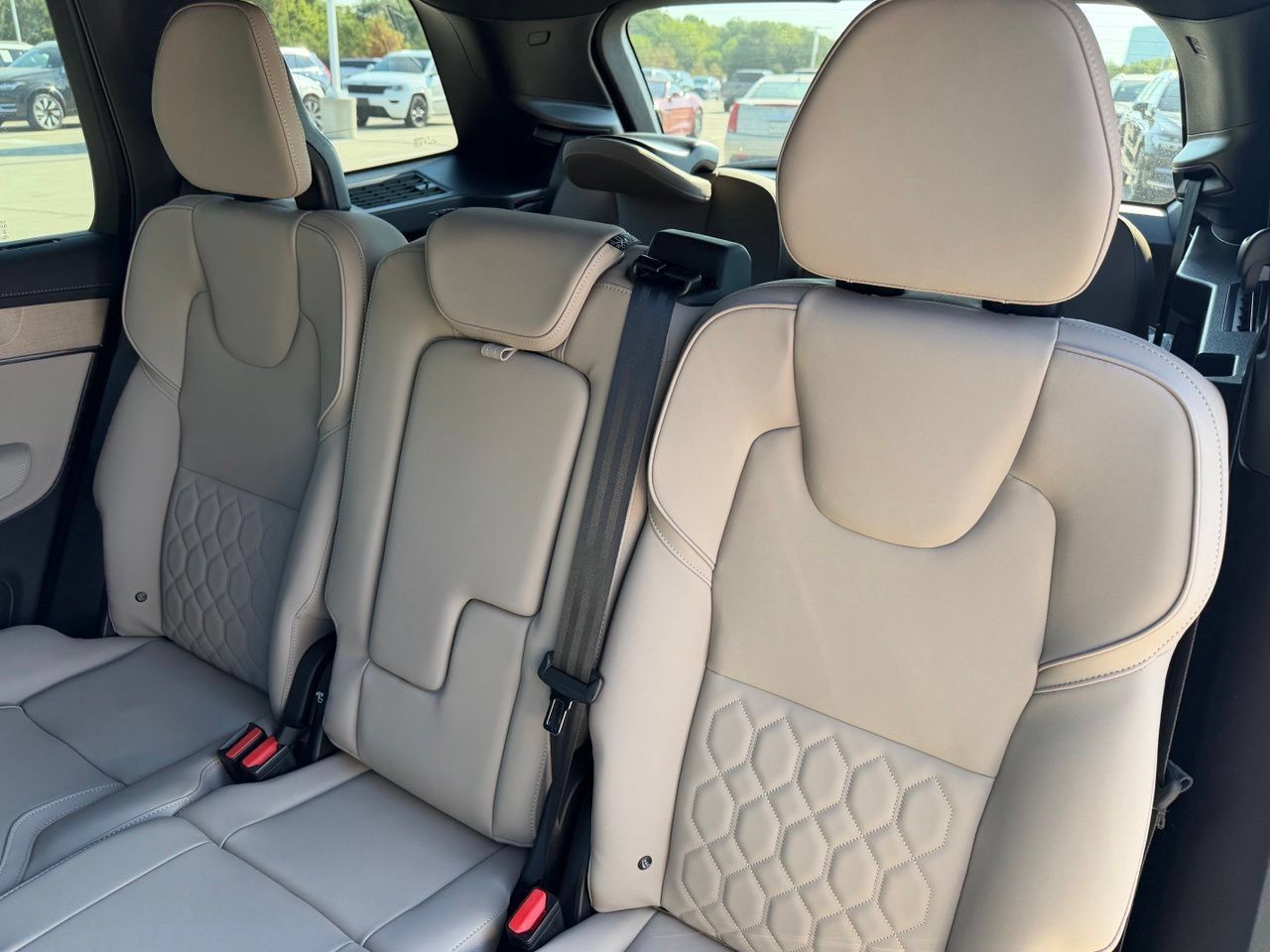 New 2027 Volvo XC90 B6 Plus AWD/4WD image 21